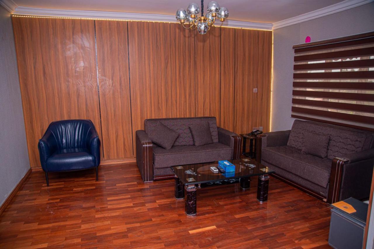 Mahogany Hotel And Suites Ιμπαντάν Εξωτερικό φωτογραφία