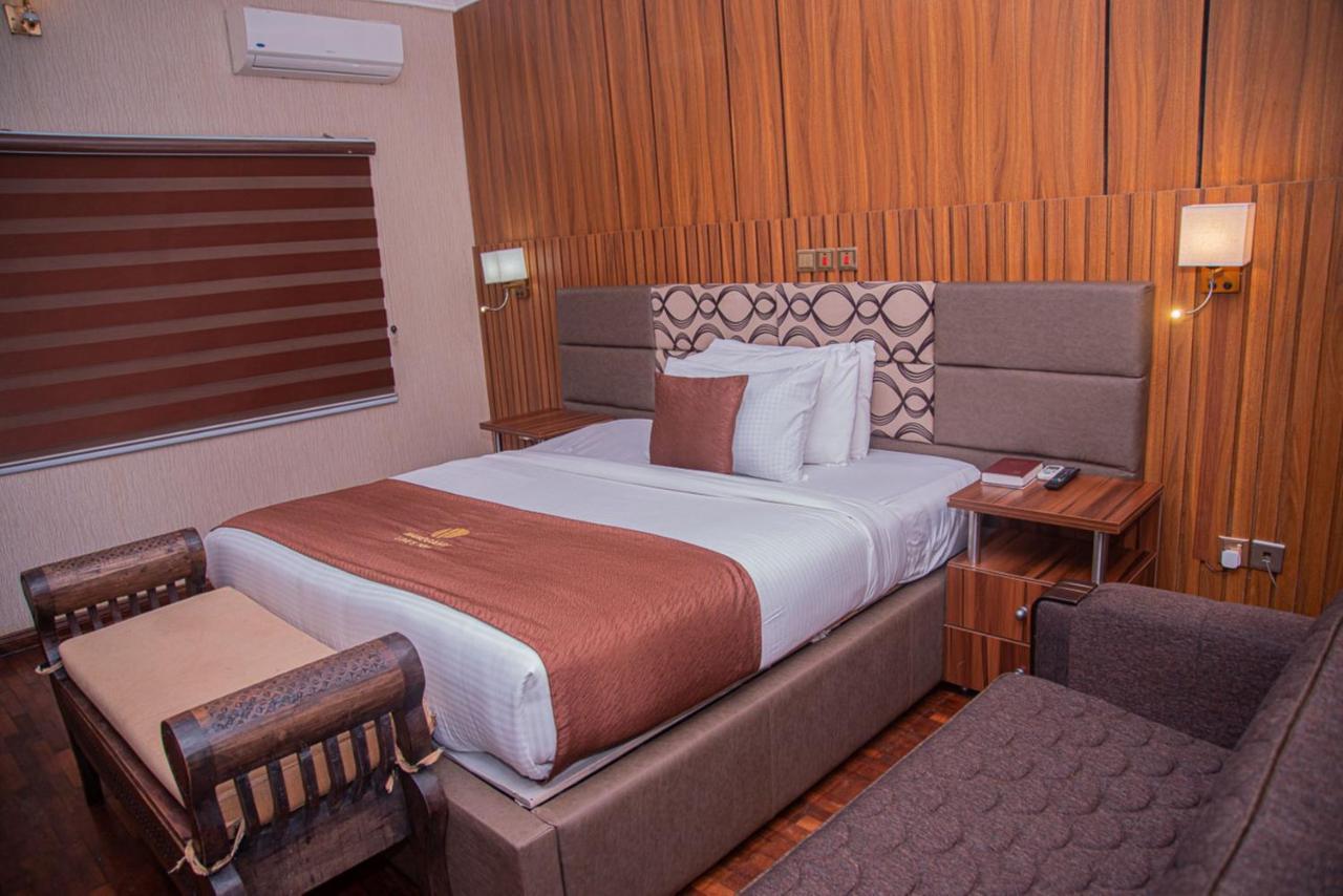 Mahogany Hotel And Suites Ιμπαντάν Εξωτερικό φωτογραφία